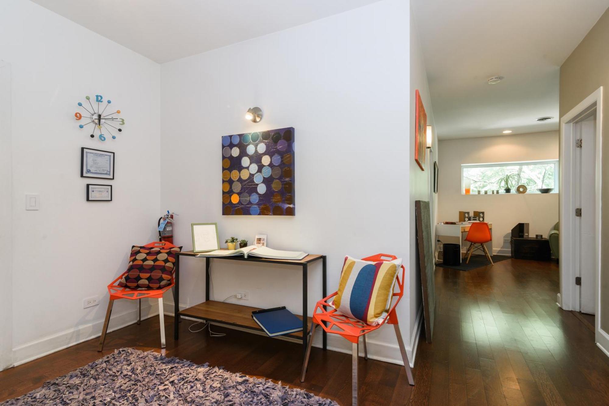 House 5863- Chicago's Premier Bed and breakfast Chicago